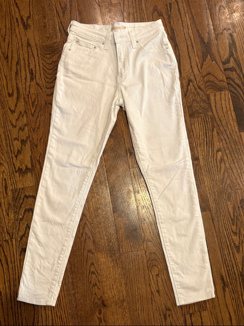 Levi’s 721 High rise skinny jeans. Size 29